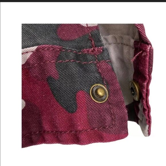 ROMEO + JULIET COUTURE Camo Button Front Jacket Fall Essential Everyday Casual‎ - Picture 9 of 9